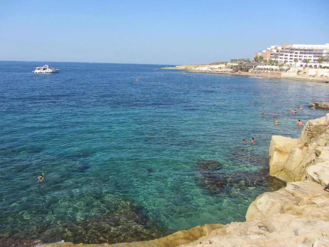 Luxury Apartment, Prime Location In St Julians Saint Julian's 몰타